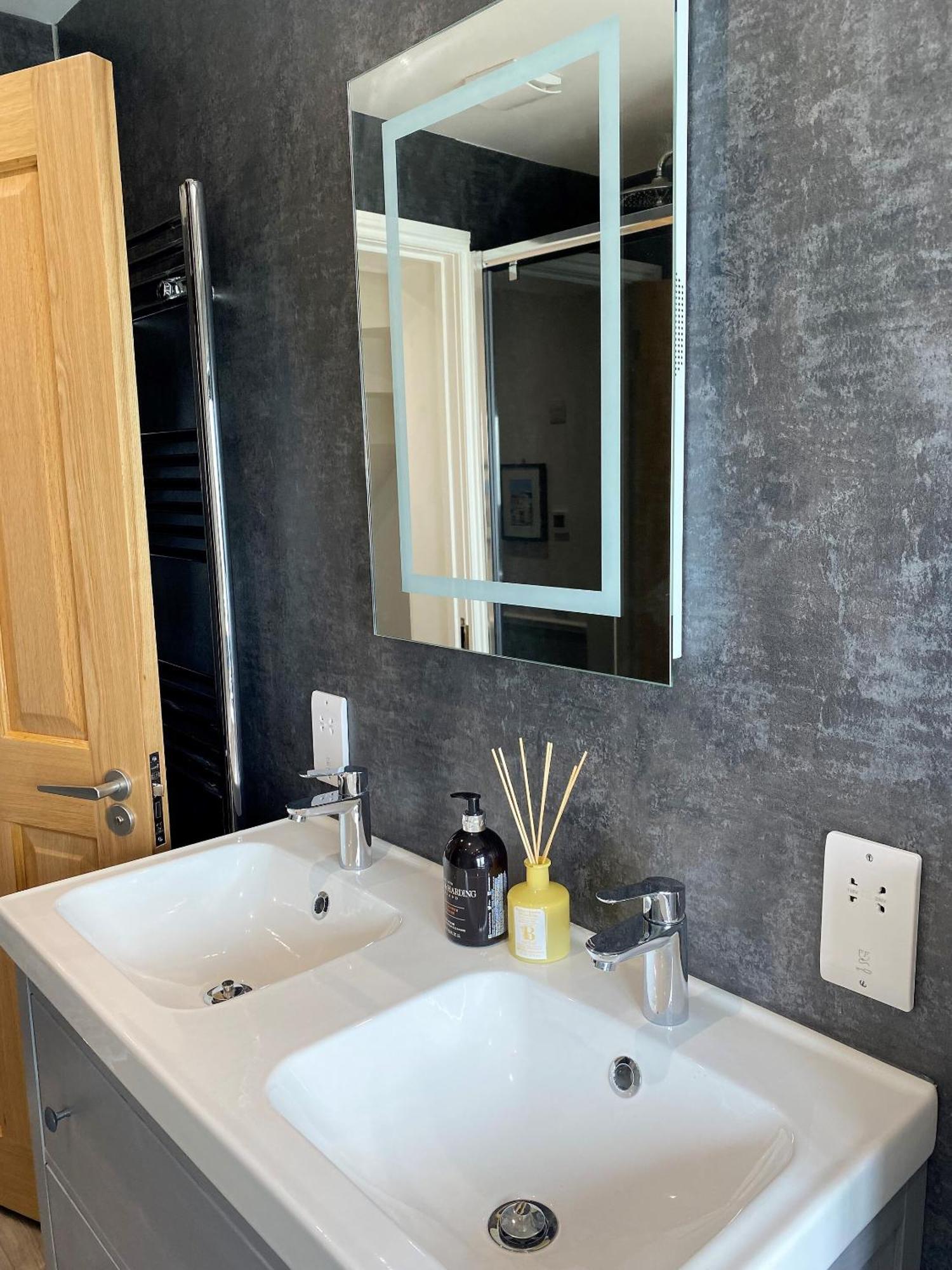 Superb Townhouse Near Vibrant Gloucester Road Bristol Zewnętrze zdjęcie